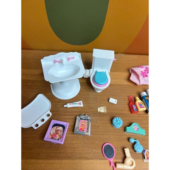 Vintage Y2K Barbie 90s bathroom lot accessories toilet sink cleaners towel - Picture 2 of 5